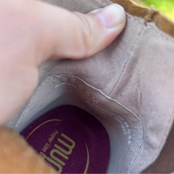 Munro Scout Tobacco Suede Ruched‎ Water Resistant Comfort Bootie size 5.5 - Picture 10 of 10